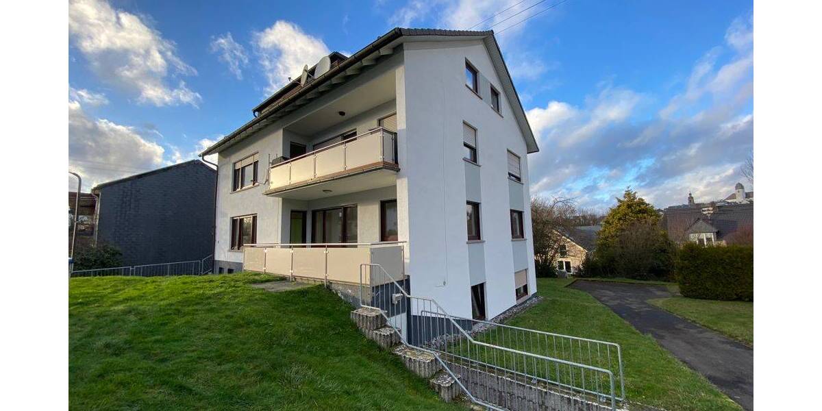 Etagenwohnung Hachenburg - 4 Zimmer, 100 m&sup2;, 825&euro; | Angebot:26796562