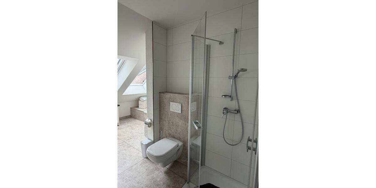 Dachgeschoßwohnung Hösbach - 3 Zimmer, 95 m&sup2;, 1.200&euro; | Angebot:26134507