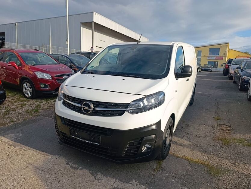 Opel Vivaro 58.000 km 16.990 € Hannover 30453