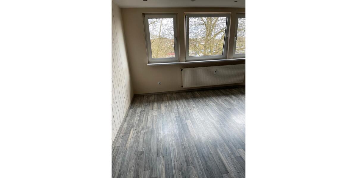 Dachgeschoßwohnung Bochum Bochum-Südwest - 4 Zimmer, 70 m&sup2;, 750&euro; | Angebot:25999469