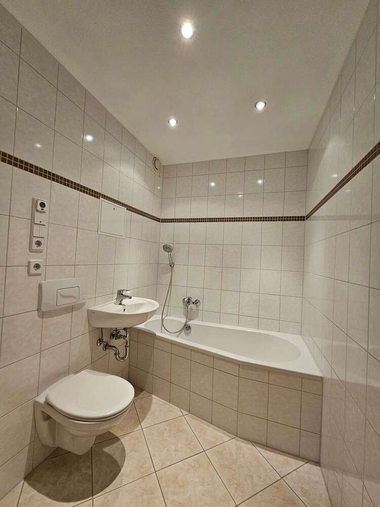Wohnung zum Mieten in Chemnitz 246 € 41 m²