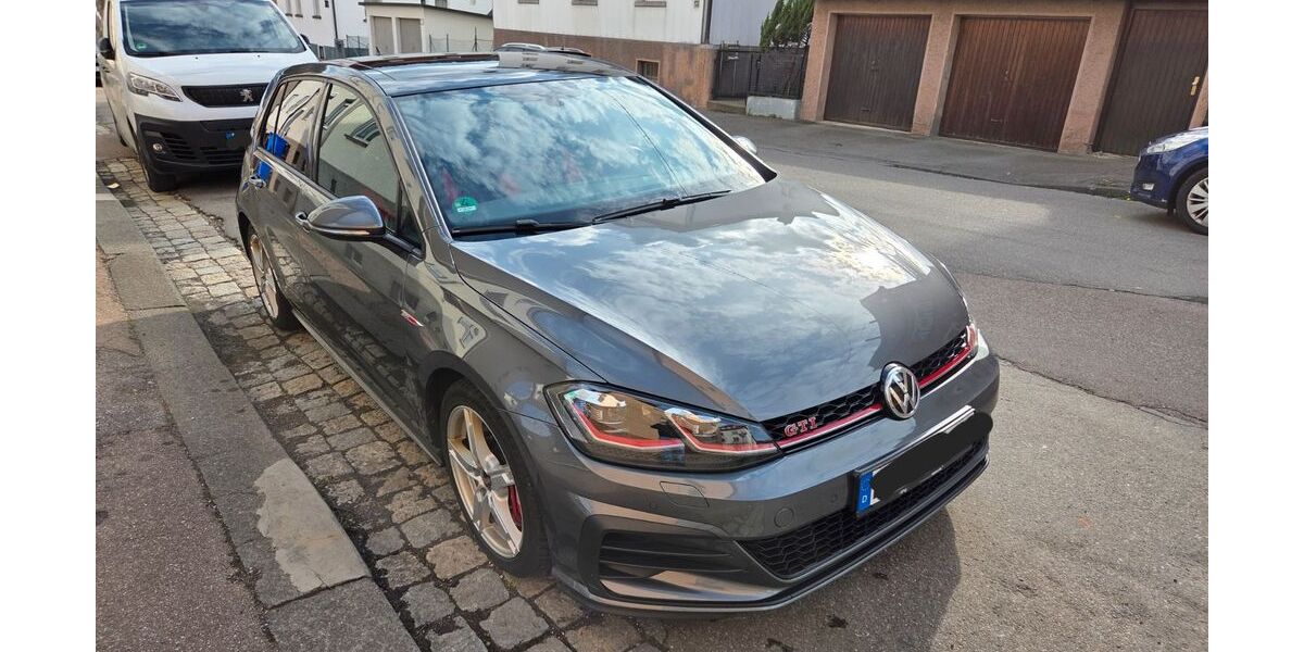 VW Golf 90.000 km 22.500 &euro; Albstadt 72458