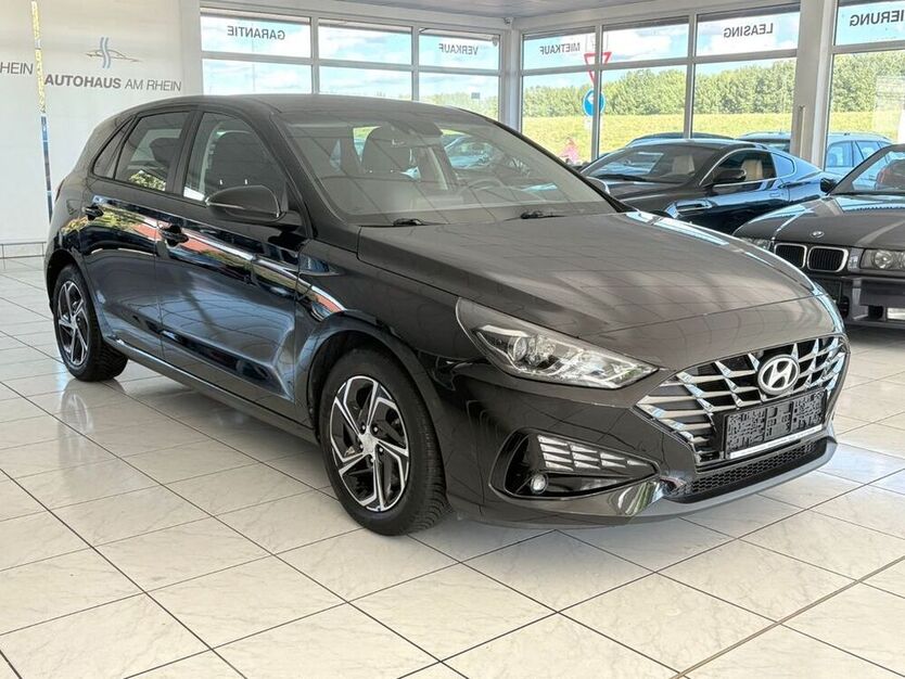 i30