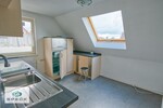 Helle 3,5-Zimmer-Dachgeschoßwohnung mit ausgebautem Dachspitz & Garage in ruhiger Lage zu vermieten