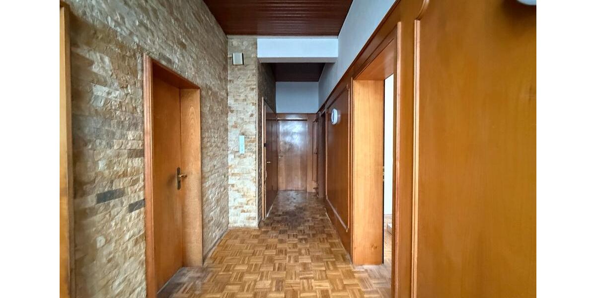 Etagenwohnung Iserlohn - 5 Zimmer, 120 m&sup2;, 1.400&euro; | Angebot:24466107