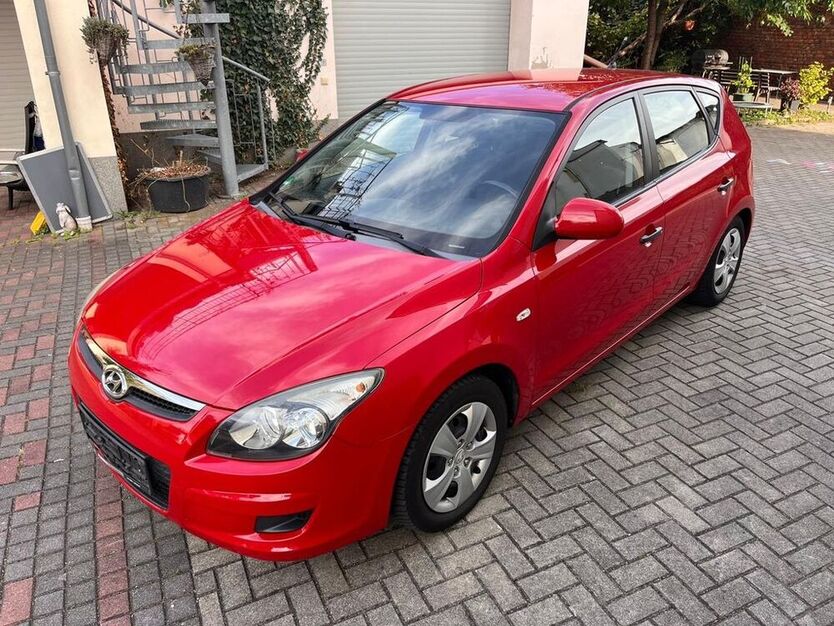 i30