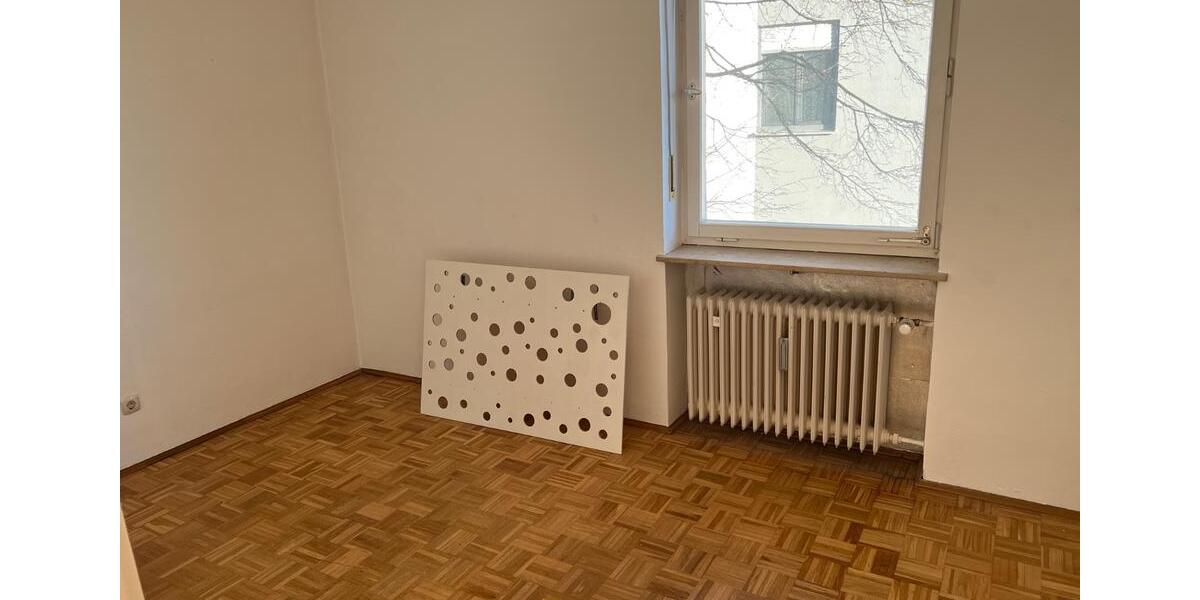 Etagenwohnung Lappersdorf - 4 Zimmer, 96 m&sup2;, 995&euro; | Angebot:26329469