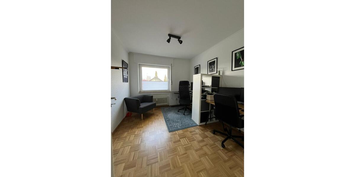 Etagenwohnung Hünxe - 4.5 Zimmer, 123 m&sup2;, 1.350&euro; | Angebot:25870118