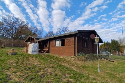 Zwei Blockhäuser auf großem Grundstück mit traumhaften Ausblick über Felder - Haus Zarpen | Angebot:26006779