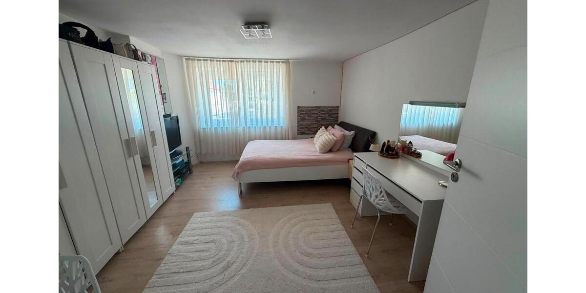 Einfamilienhaus Obertraubling - 6 Zimmer, 190 m&sup2;, 530.000&euro; | Angebot:27055054