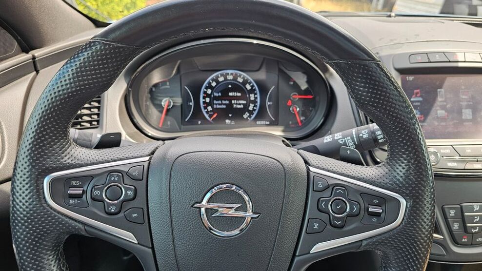 Opel Insignia 71.000 km 14.900 € Hoppegarten 15366