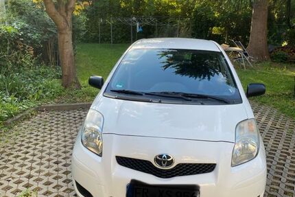 Toyota Yaris 166.000 km 2.650 &euro; Freiburg 79104