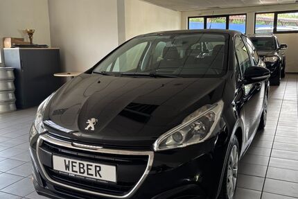 Peugeot 208 114.000 km 4.999 &euro; Hessisch Lichtenau 37235