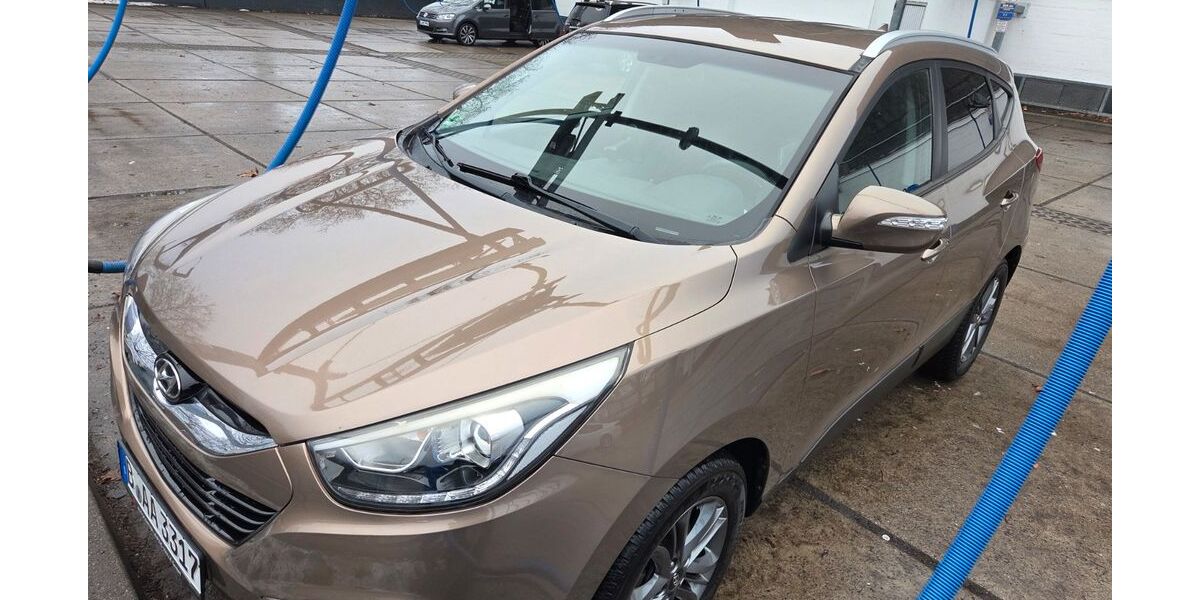 Hyundai ix35 126.000 km 10.990 &euro; Berlin 10713