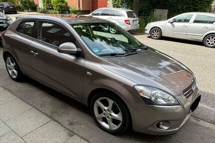 Kia ceed / Ceed 242.000 km 5.900 &euro; Hamburg 22089