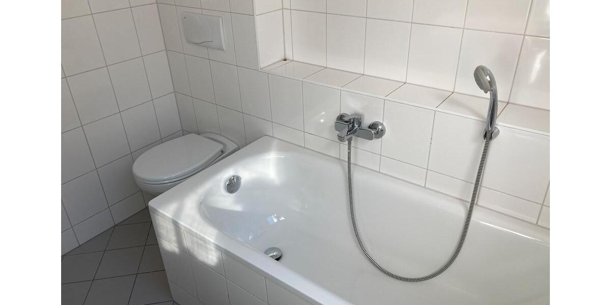 Etagenwohnung Gera - 2 Zimmer, 67 m&sup2;, 405&euro; | Angebot:26379716