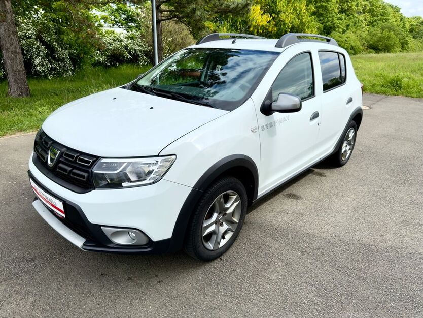 Dacia Sandero 101.000 km 8.690 € Erfurt 99095