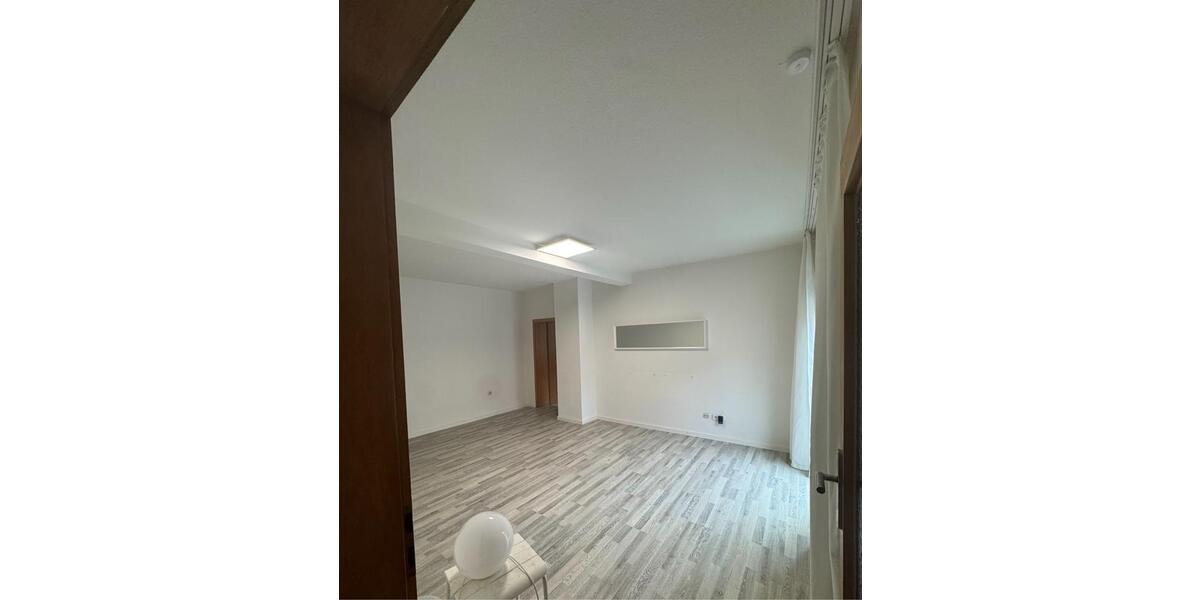 4-Zimmerwohnung auch WG-Geeignet 4 zimmer