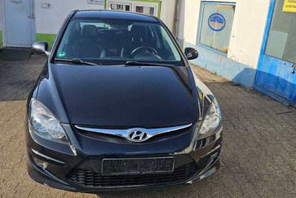 Hyundai i30 125.000 km 4.250 &euro; Aachen 52068