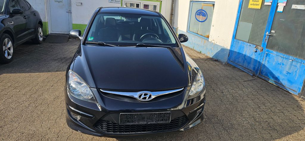 Hyundai i30 125.000 km 4.250 &euro; Aachen 52068