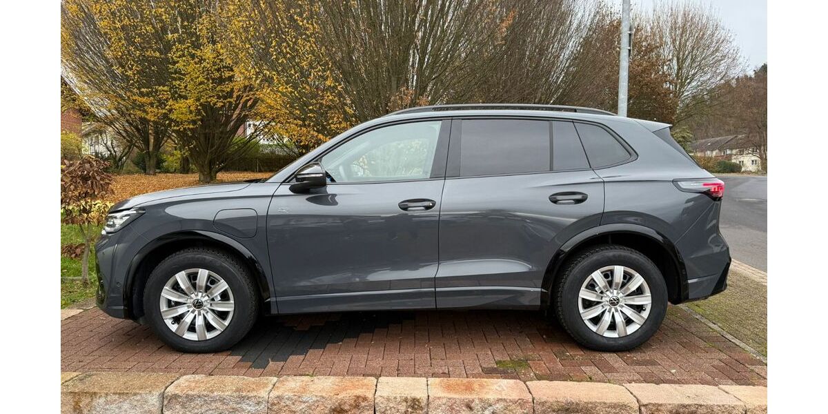 VW Tiguan 14.000 km 50.500 &euro; Kassel 34123
