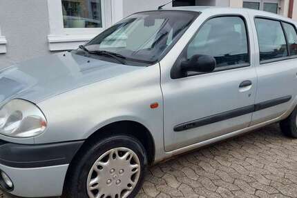 Renault Clio 99.000 km 1.650 &euro; Lebach 66822