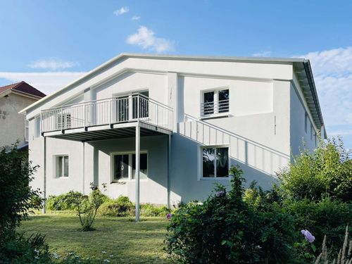 Hochwertig sanierte 3-Zi.-Whg. mit Einbauküche & großzügigem Balkon 3 zimmer