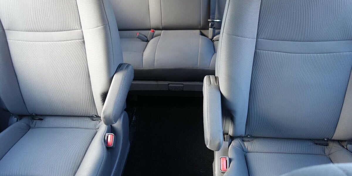 SsangYong Rodius 7-Sitzer Sitzheizung Ganzjahresreifen Alu 129.400 km 7.950 &euro; Neumarkt/OPf 92318