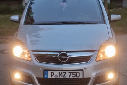 Opel Zafira 272.000 km 1.550 € Potsdam 14471
