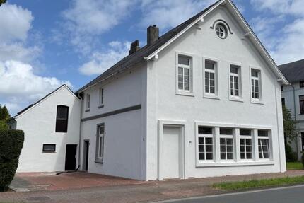 Haus Nordenham - 11 Zimmer, 189 m&sup2;, 199.000&euro; | Angebot:27096175