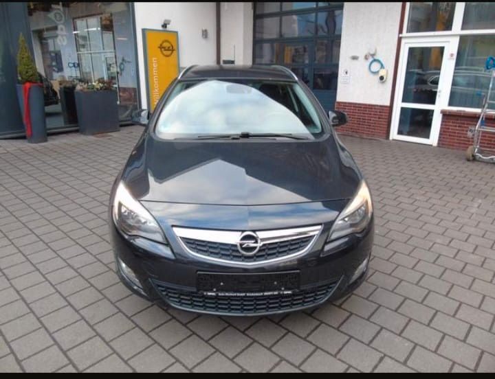 Opel Astra 228.000 km 2.950 &euro; Wallhalben 66917