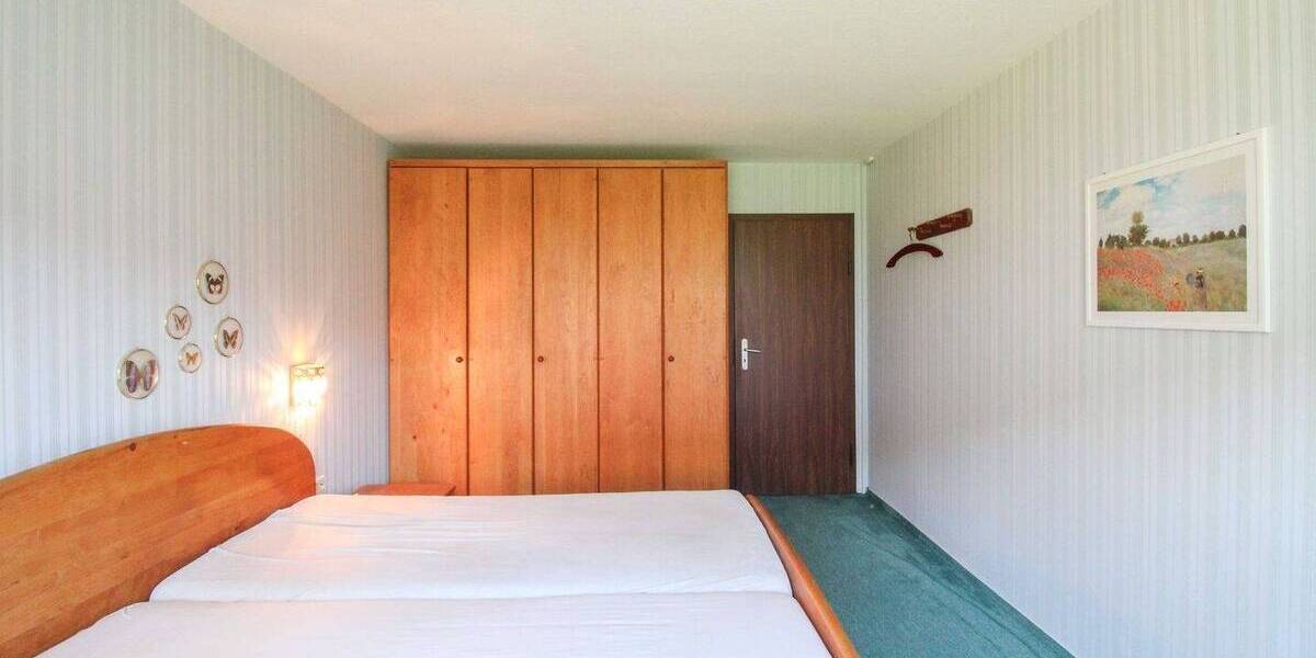 Familienfreundliches Reihenendhaus mit zwei Wohneinheiten in ruhiger Lage von Zuffenhausen- Erbpacht 6 zimmer