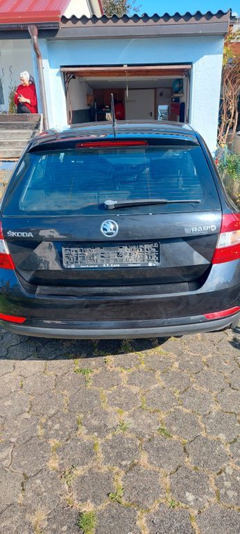Skoda Rapid 121.000 km 7.000 € Aldingen 78555