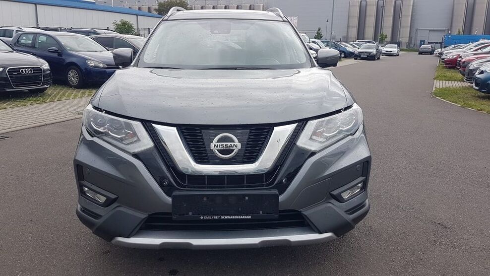 Nissan X-Trail 214.000 km 12.990 € Berlin 12557