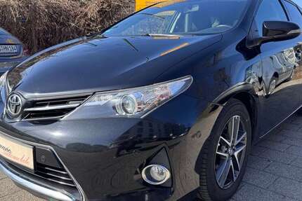 Toyota Auris 73.000 km 11.750 &euro; Bremen 28215