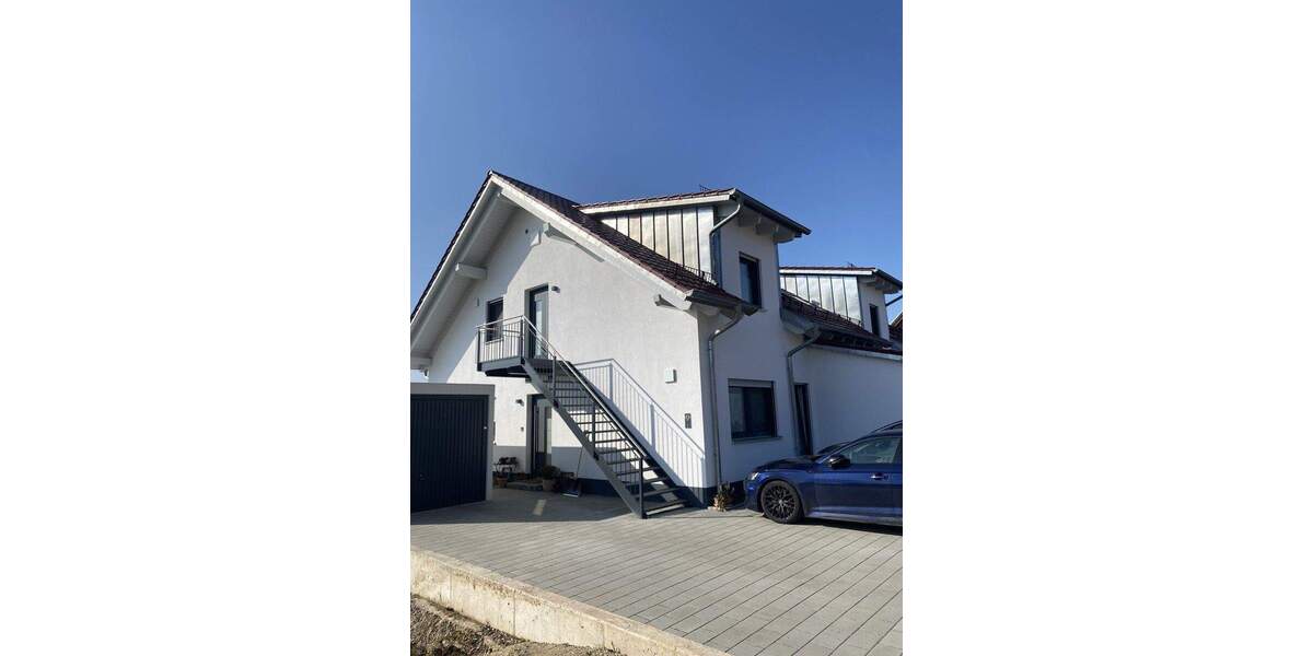 Etagenwohnung Aufhausen - 4 Zimmer, 116 m&sup2;, 1.150&euro; | Angebot:25850602