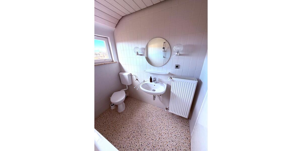 Einfamilienhaus Hünfeld - 4 Zimmer, 100 m&sup2;, 890&euro; | Angebot:26023320