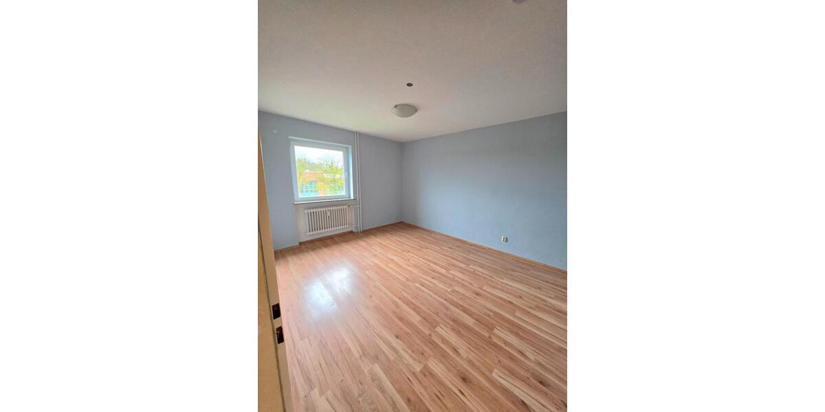 Etagenwohnung Husum - 3 Zimmer, 78 m&sup2;, 881&euro; | Angebot:26515668