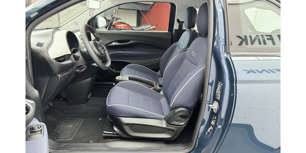 Fiat 500e Action Carplay Android Automatik 1.Hand 11.400 km 13.120 &euro; Lich 35423