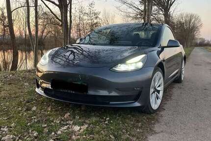 Tesla Model 3 64.846 km 29.999 &euro; Eime 31036