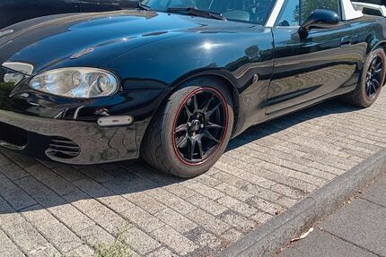 Mazda MX-5 127.800 km 8.400 &euro; Düsseldorf 40627