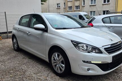 Peugeot 308 86.000 km 6.700 &euro; Essen 45144