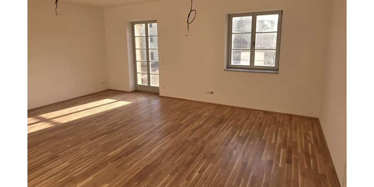 Etagenwohnung Pirna - 3 Zimmer, 91 m&sup2;, 995&euro; | Angebot:25430918
