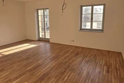 Wohnung Pirna - 3 Zimmer, 91 m&sup2;, 995&euro; | Angebot:25430918