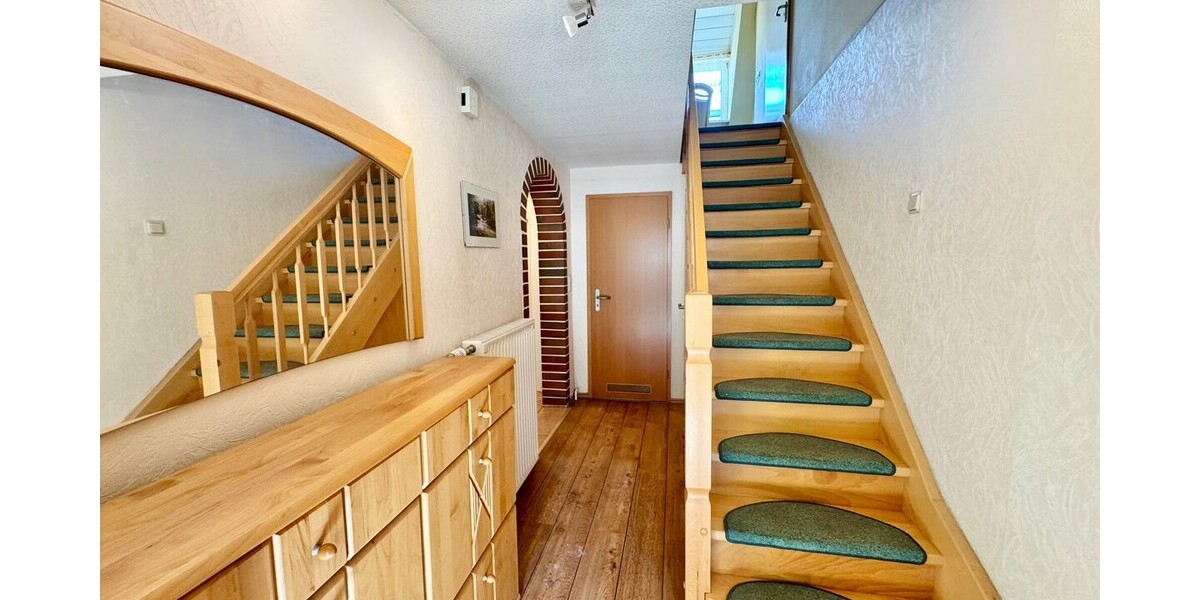 HORN IMMOBILIEN ++ Haus mit Doppelgarage und Nebengebäude in Wodarg bei Altentreptow, ruhige Lage - Einfamilienhaus Werder OT Wodarg Wodarg | Angebot:26875433