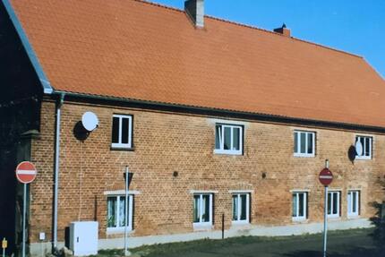 Haus Möckern - 8 Zimmer, 175 m&sup2;, 150.000&euro; | Angebot:24370022