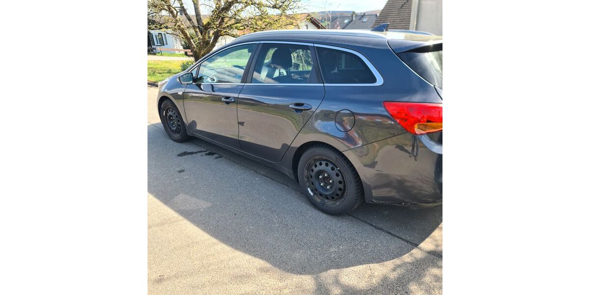 Kia ceed / Ceed 120.417 km 9.500 &euro; Stürzelbach 57614