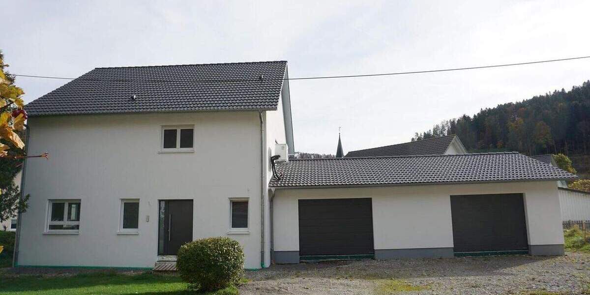 Massiv gebaut - modern gestaltet - Erstbezug - in Sulz-Hopfau! 5 zimmer