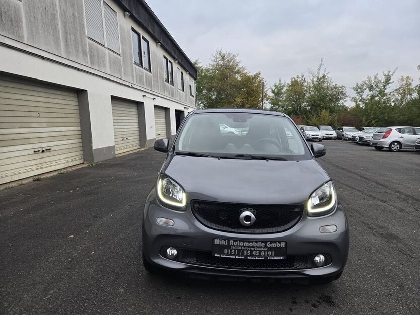 Smart ForFour 57.054 km 12.950 € Kobern-Gondorf 56330