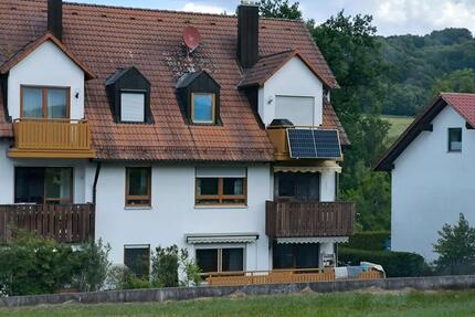 Schöne 3 Zimmer DG Wohnung mit Weitblick in ruhiger Lage 3 zimmer